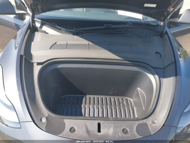 2024 TESLA MODEL Y 7SAYGDEE3RA317084 Photo 9