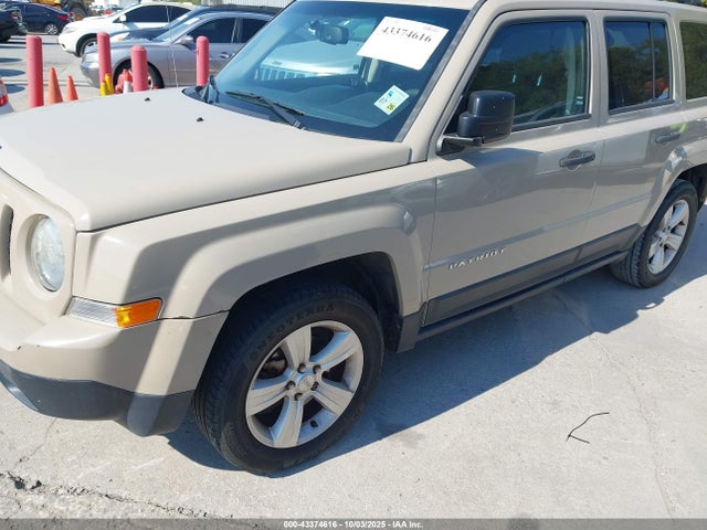Jeep 2017 2017 1C4NJPBA4HD118946 Image 2