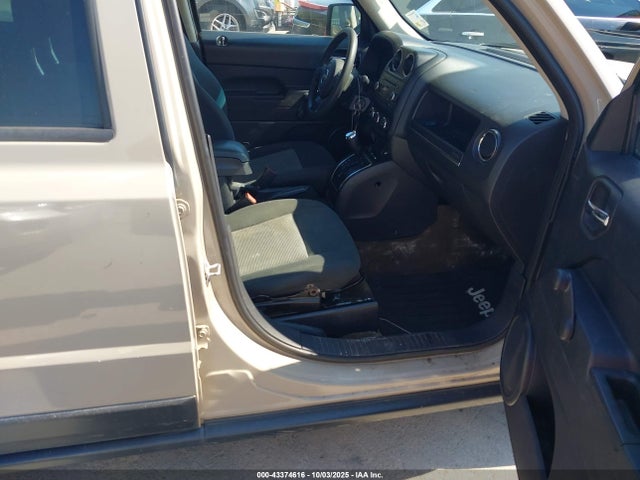 Jeep 2017 2017 1C4NJPBA4HD118946 Image 5