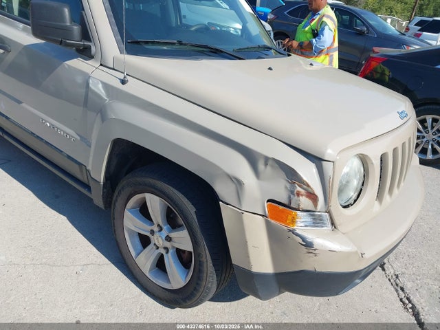 Jeep 2017 2017 1C4NJPBA4HD118946 Image 6