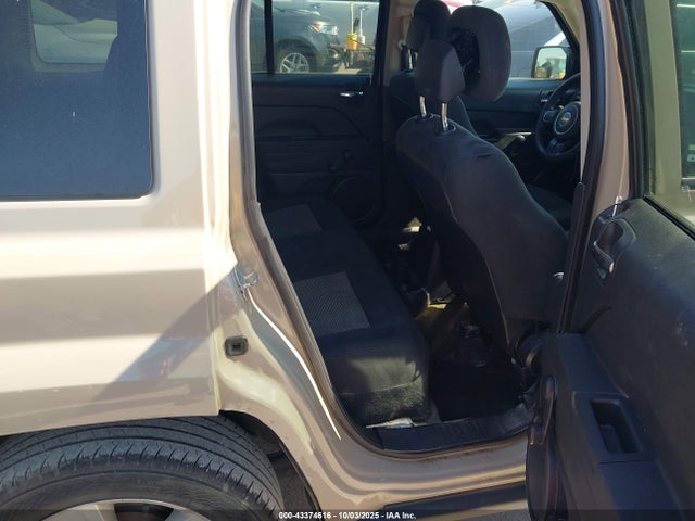Jeep 2017 2017 1C4NJPBA4HD118946 Image 8