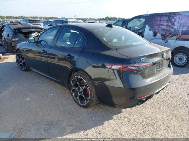 2024 ALFA ROMEO GIULIA ZARFAMBN8R7681865 Photo 2