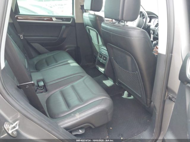 2011 VOLKSWAGEN TOUAREG WVGFK9BP7BD001687 Photo 7