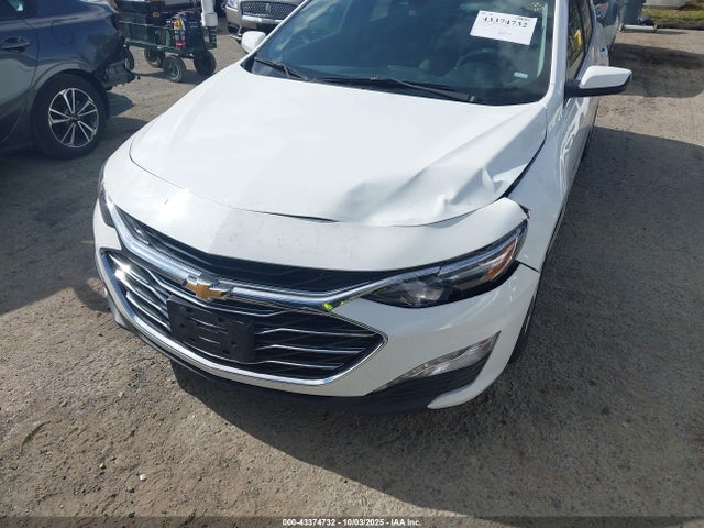 Chevrolet lfv 2023 1G1ZD5ST4PF218202 Image 6