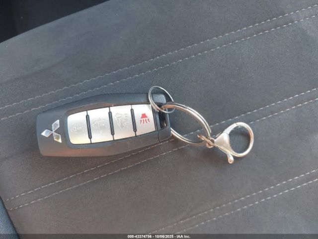 2022 MITSUBISHI OUTLANDER JA4J3UA80NZ004716 Photo 10