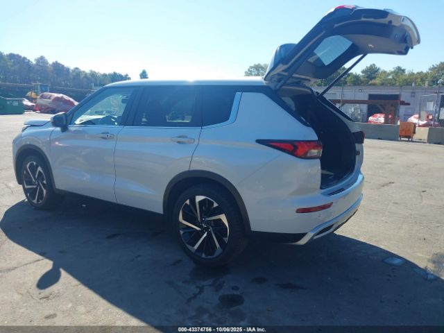 2022 MITSUBISHI OUTLANDER JA4J3UA80NZ004716 Photo 2