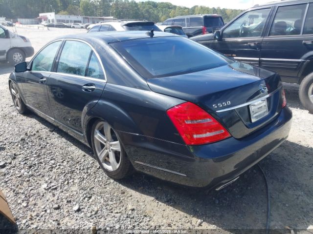 2011 MERCEDES-BENZ S 550 WDDNG7BB3BA408679 Photo 2