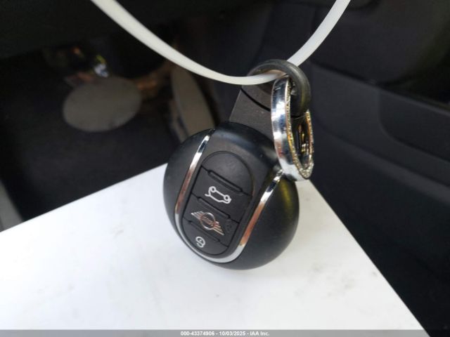 2019 MINI COOPER WMZYS7C58K3F44876 Photo 10