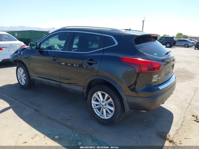 JN1BJ1CPXHW031871 Nissan Rogue Sport Sv