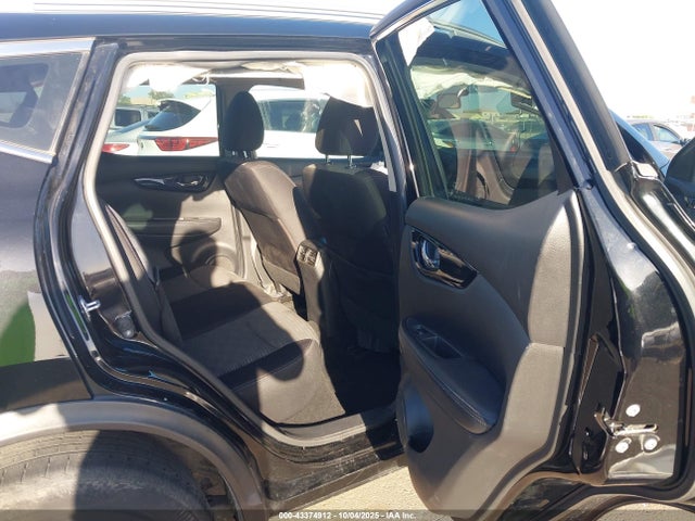 JN1BJ1CPXHW031871 Nissan Rogue Sport Sv