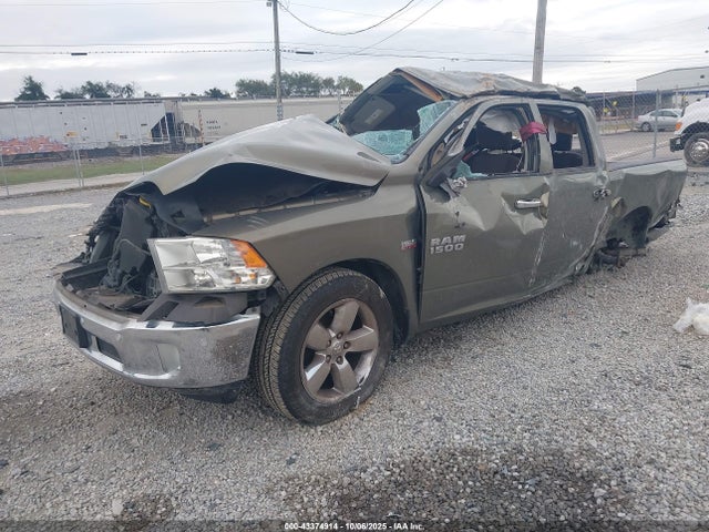 2015 RAM 1500 1C6RR6LT9FS634885 Photo 1