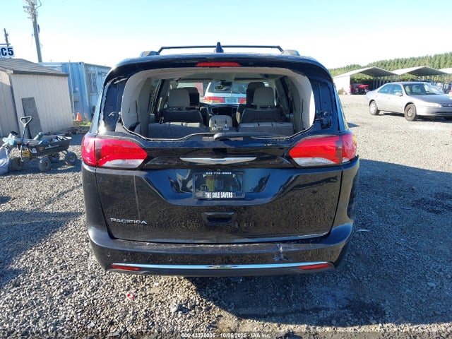 Aukcja sprzedaży 2017 Chrysler Pacifica Touring-l Plus, vin: 2C4RC1EG5HR531402, numer aukcji: 43375005