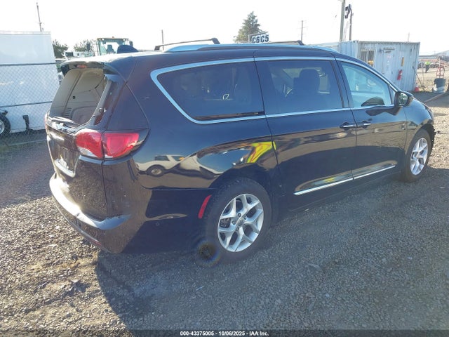2017 CHRYSLER PACIFICA 2C4RC1EG5HR531402 Photo 3