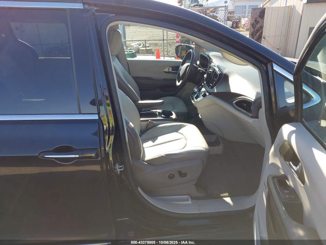 2017 CHRYSLER PACIFICA 2C4RC1EG5HR531402 Photo 4