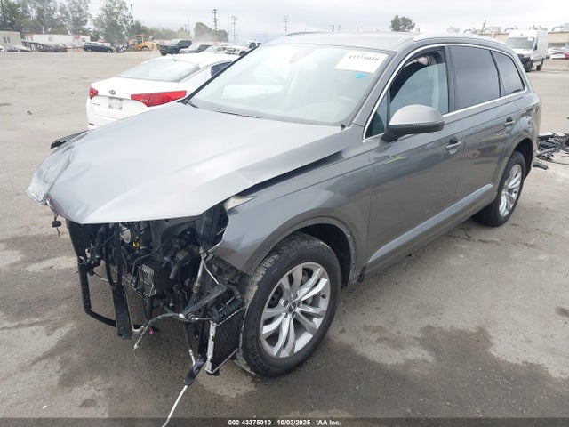 2017 AUDI Q7 WA1AAAF7XHD000307 Photo 1
