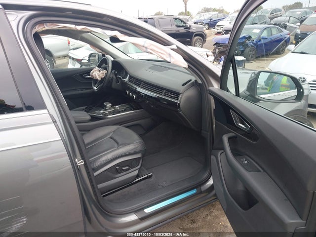 2017 AUDI Q7 WA1AAAF7XHD000307 Photo 4