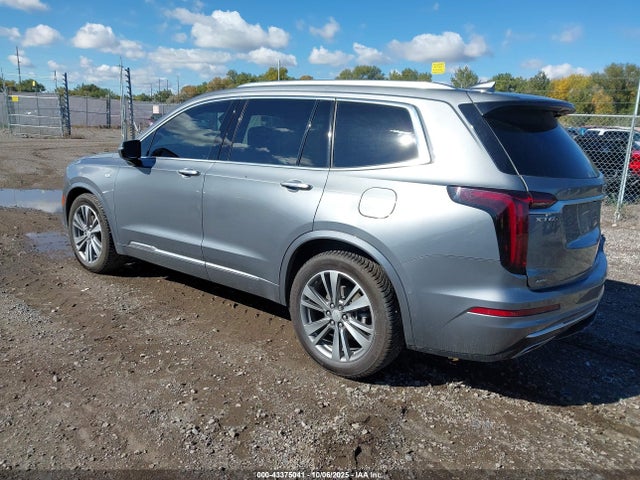 2021 CADILLAC XT6 1GYKPFRS5MZ167672 Photo 2