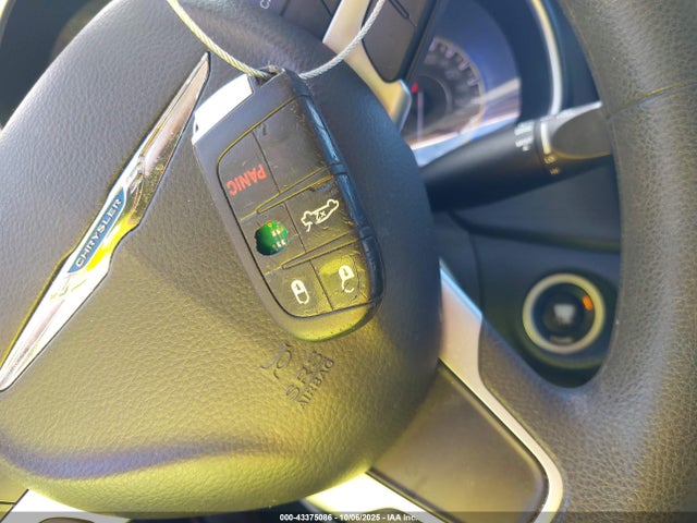 Продажа на аукционе авто 2015 Chrysler 200 Limited, vin: 1C3CCCAB6FN534819, номер лота: 43375086