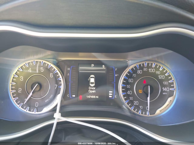 Продажа на аукционе авто 2015 Chrysler 200 Limited, vin: 1C3CCCAB6FN534819, номер лота: 43375086