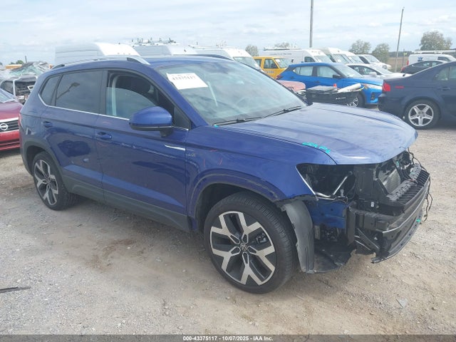 Продаж на аукціоні авто 2022 Volkswagen Taos 1.5t Sel, vin: 3VV2X7B21NM038211, номер лоту: 43375117