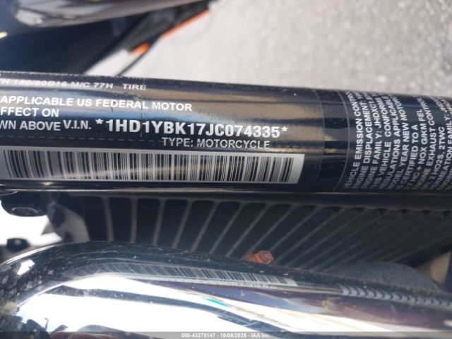 2018 HARLEY-DAVIDSON FLHCS 1HD1YBK17JC074335 Photo 9