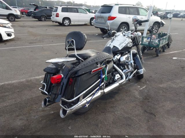 2019 HARLEY-DAVIDSON FLHR 1HD1FBC13KB680260 Photo 3