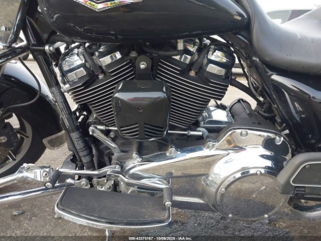 2019 HARLEY-DAVIDSON FLHR 1HD1FBC13KB680260 Photo 8