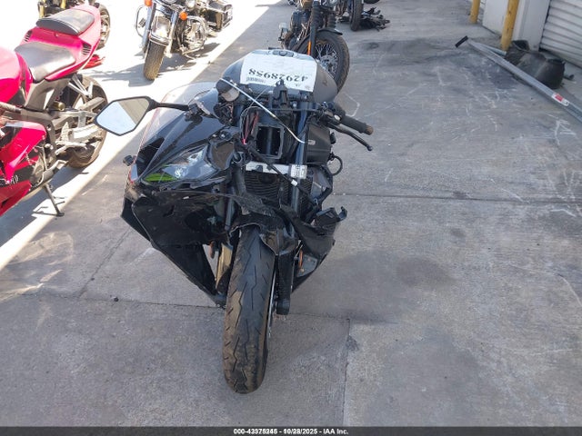 JKBZXJK11SA009761 Kawasaki Ninja Zx-6r