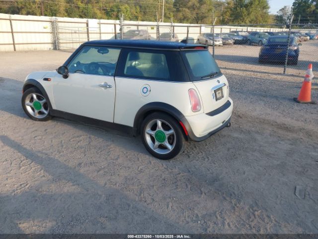 2005 MINI COOPER WMWRC33515TK60417 Photo 2