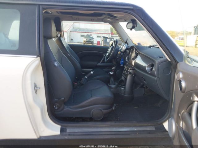 2005 MINI COOPER WMWRC33515TK60417 Photo 4