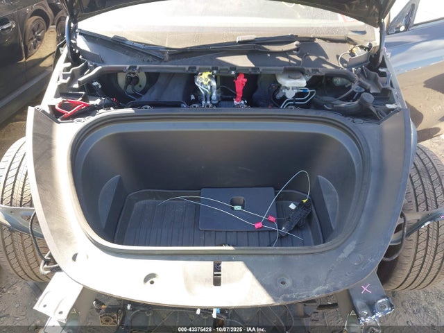 2024 TESLA MODEL Y 7SAYGDEE6RA299129 Photo 9