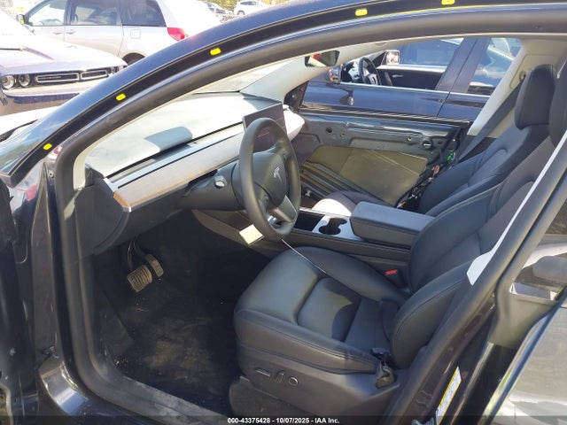 2024 TESLA MODEL Y 7SAYGDEE6RA299129 Photo 4