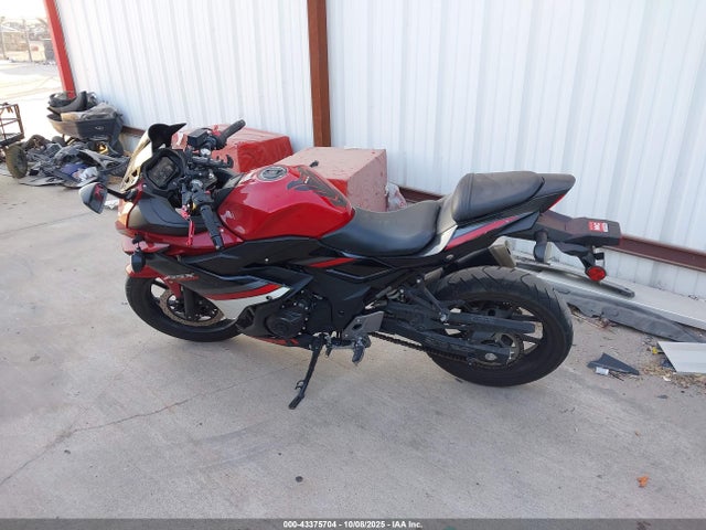 Продаж на аукціоні авто 2019 Suzuki Gsx250r M/zm/za, vin: LC6DN11A0K1100303, номер лоту: 43375704