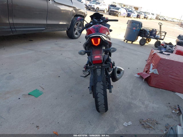 Продаж на аукціоні авто 2019 Suzuki Gsx250r M/zm/za, vin: LC6DN11A0K1100303, номер лоту: 43375704