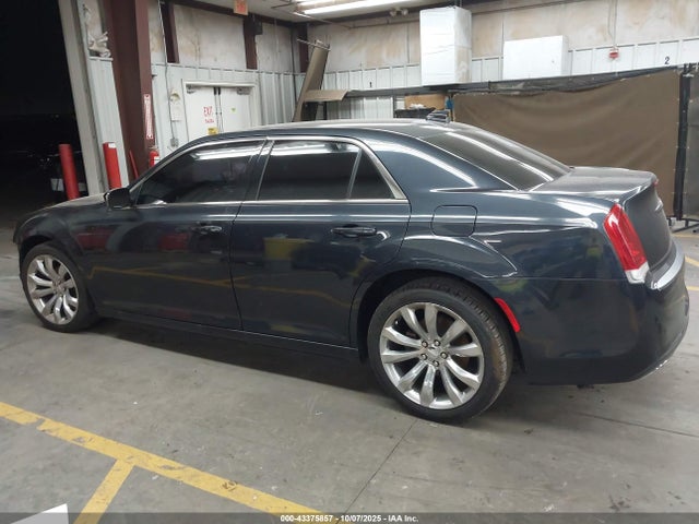 2C3CCAAG4JH253863 Chrysler 300 Touring