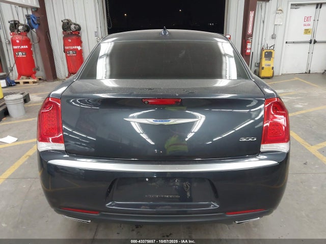 2C3CCAAG4JH253863 Chrysler 300 Touring