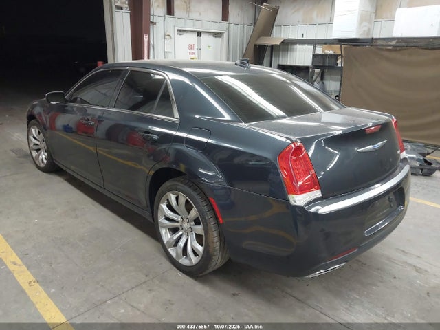 2C3CCAAG4JH253863 Chrysler 300 Touring