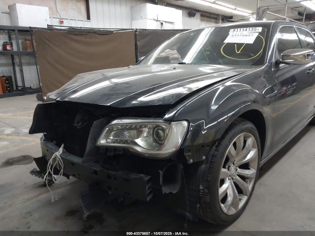 2C3CCAAG4JH253863 Chrysler 300 Touring