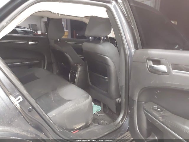 2C3CCAAG4JH253863 Chrysler 300 Touring