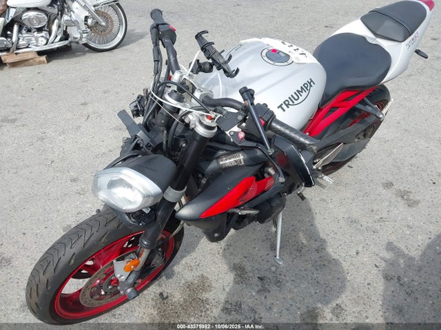 Triumph Motorcycle Street Triple R 2015 SMTL03NE0FT690375 Image 2