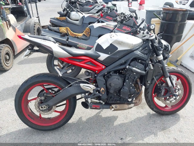 Triumph Motorcycle Street Triple R 2015 SMTL03NE0FT690375 Image 12