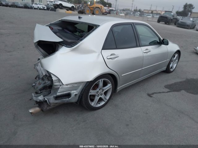 2001 LEXUS IS 300 JTHBD182010025120 Photo 3
