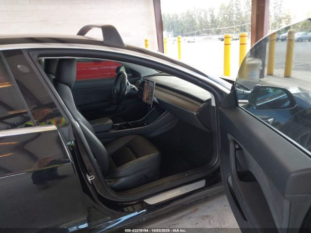 2018 TESLA MODEL 3 5YJ3E1EB9JF110658 Photo 4