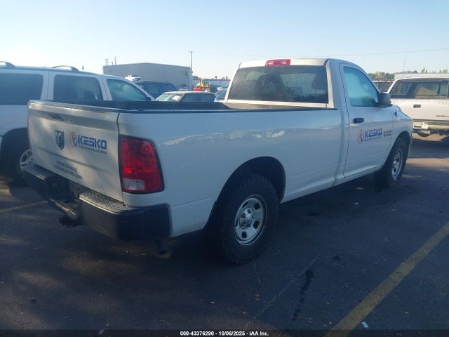 2017 RAM 1500 3C6JR6DG7HG521378 Photo 3