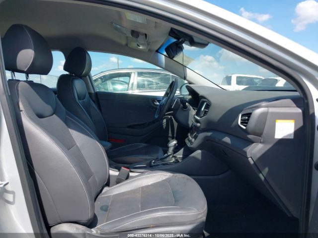 2019 HYUNDAI IONIQ PLUG-IN HYBRID KMHC75LD3KU160210 Photo 4