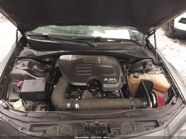 2018 CHRYSLER 300 2C3CCABG6JH244774 Photo 9
