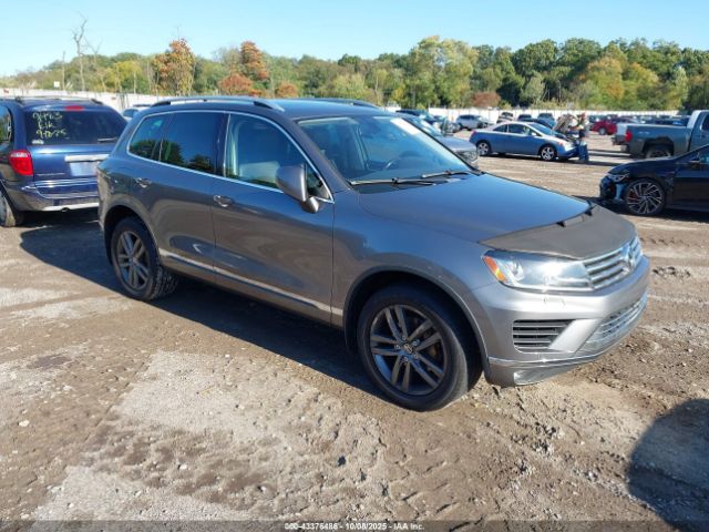 2016 VOLKSWAGEN TOUAREG WVGEF9BP5GD001470