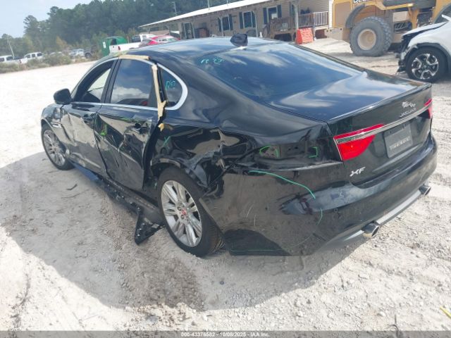 2016 JAGUAR XF SAJBD4BV0GCY20988 Photo 2