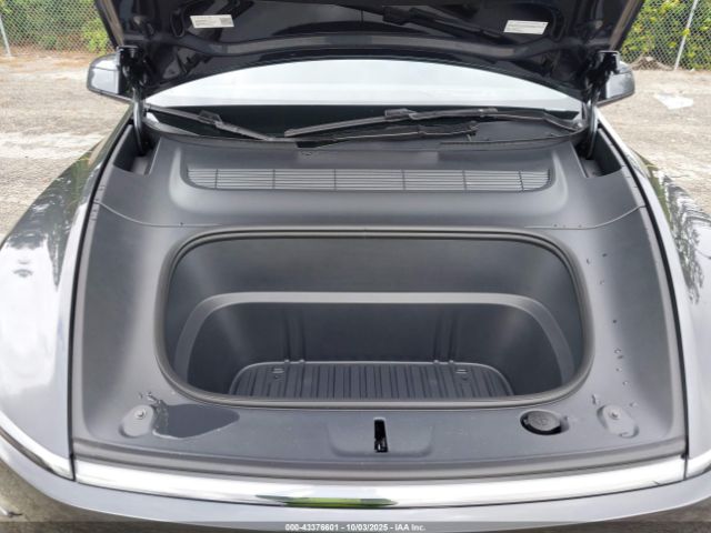 2026 TESLA MODEL Y 7SAYGDEEXTA442834 Photo 9