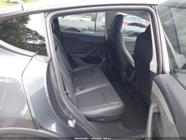 2026 TESLA MODEL Y 7SAYGDEEXTA442834 Photo 7